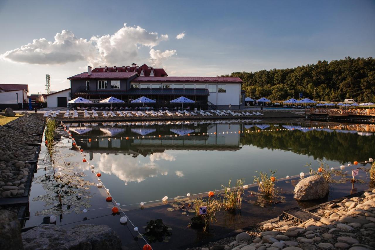 Hotel Галицька Корона Leópolis Exterior foto