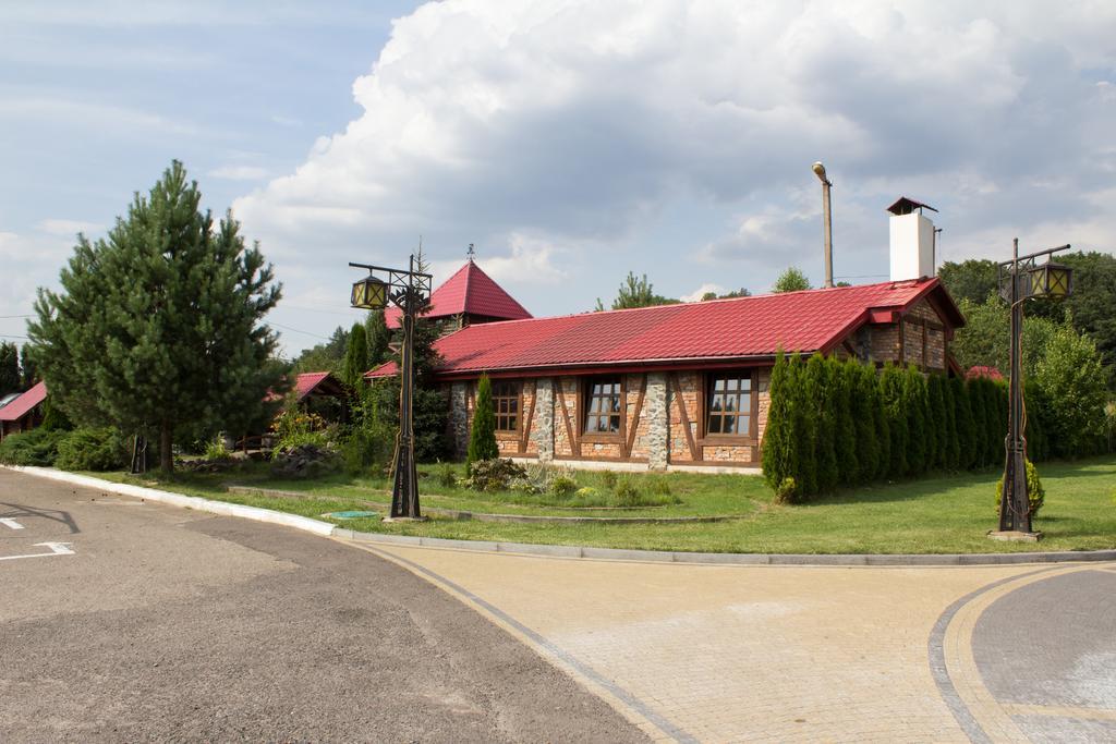 Hotel Галицька Корона Leópolis Exterior foto