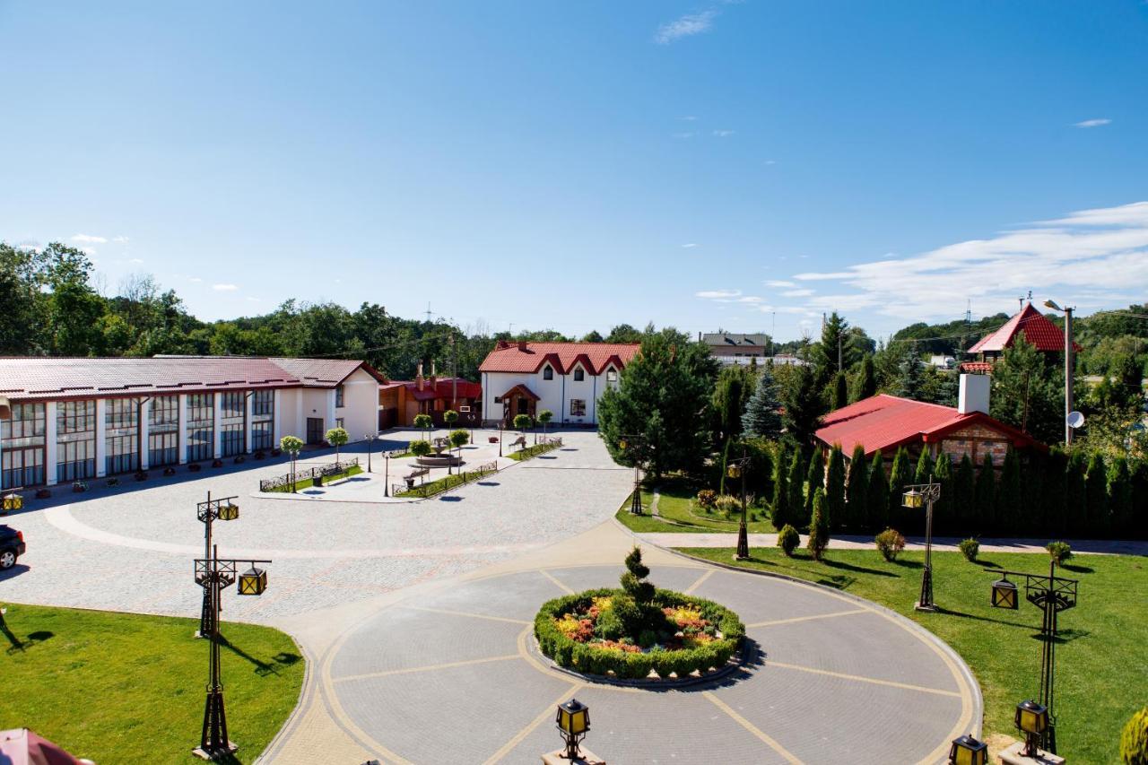 Hotel Галицька Корона Leópolis Exterior foto